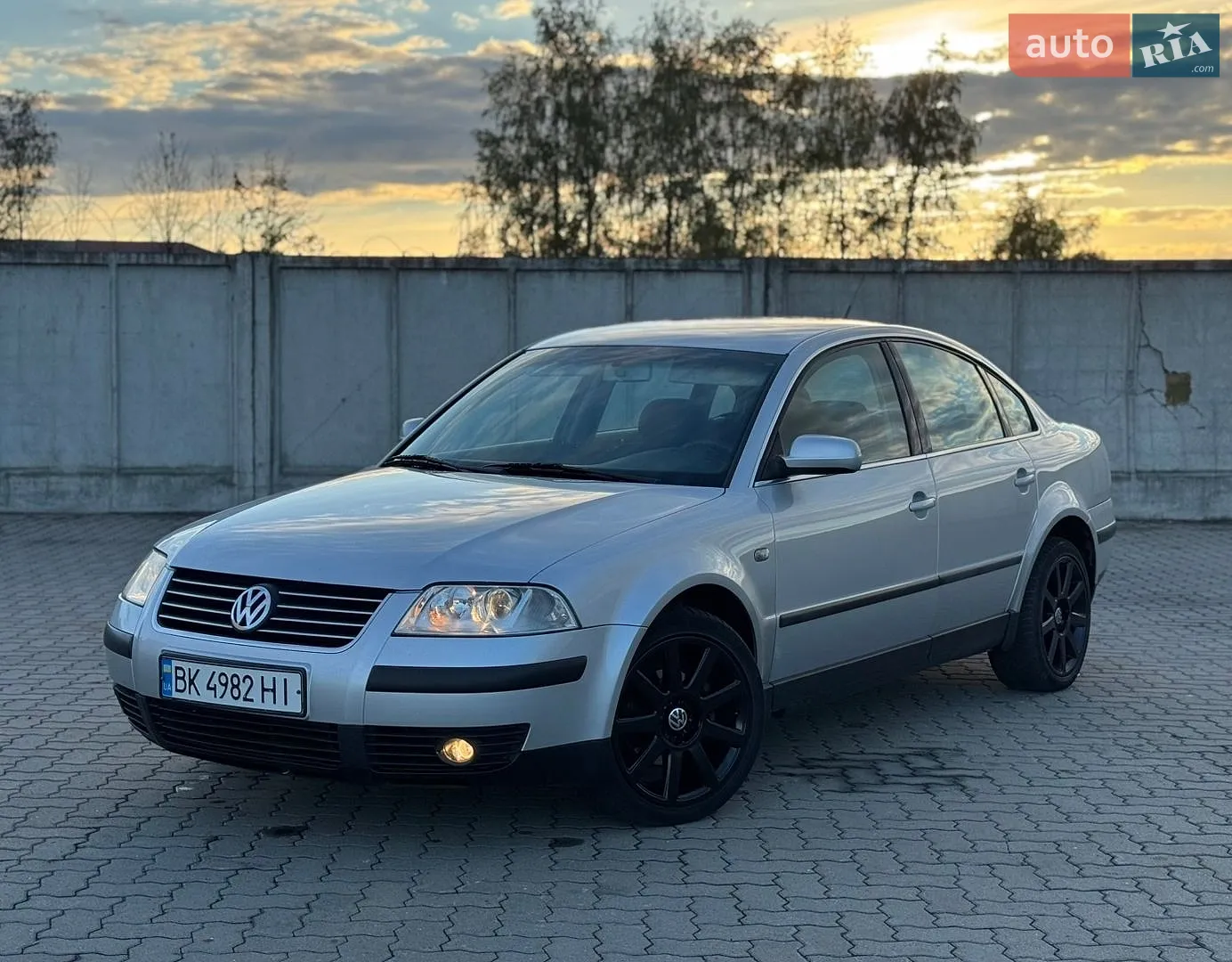 Volkswagen Passat, 2001