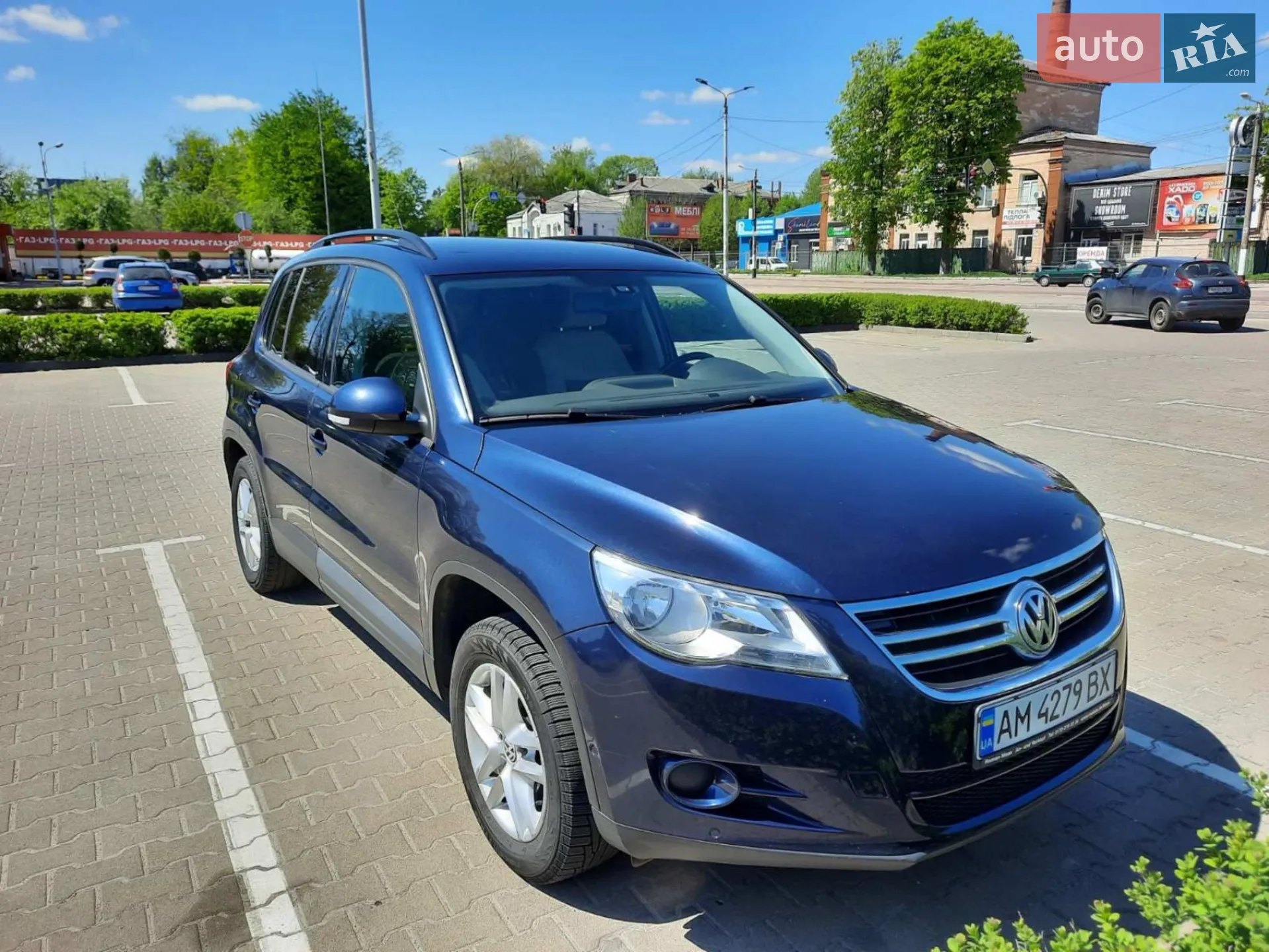 Volkswagen Tiguan, 2011