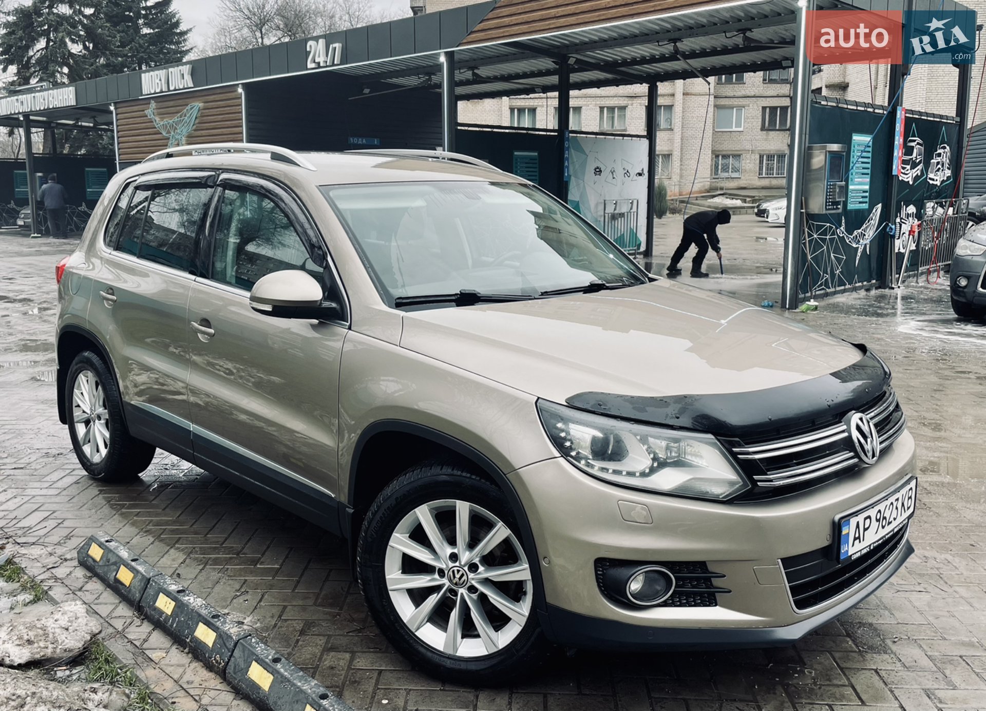 Volkswagen Tiguan, 2012