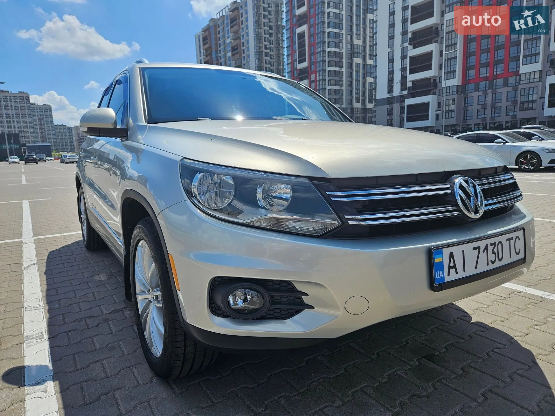 Volkswagen Tiguan, 2012