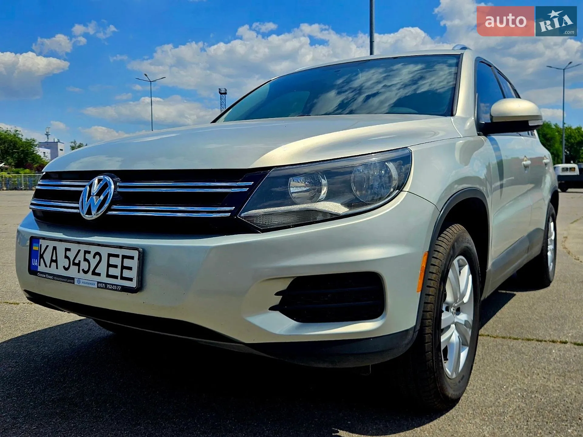 Volkswagen Tiguan, 2014