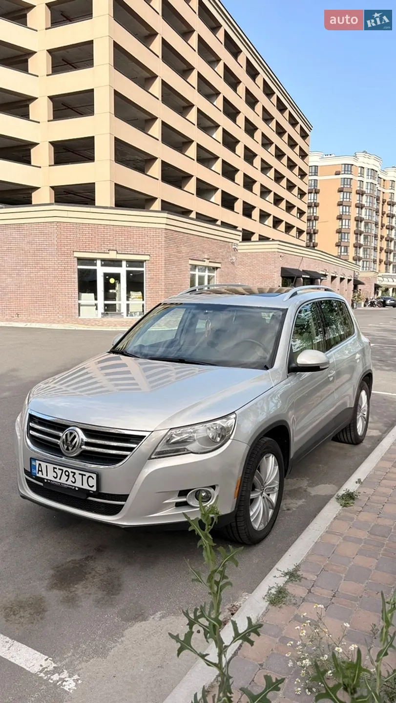 Volkswagen Tiguan, 2011