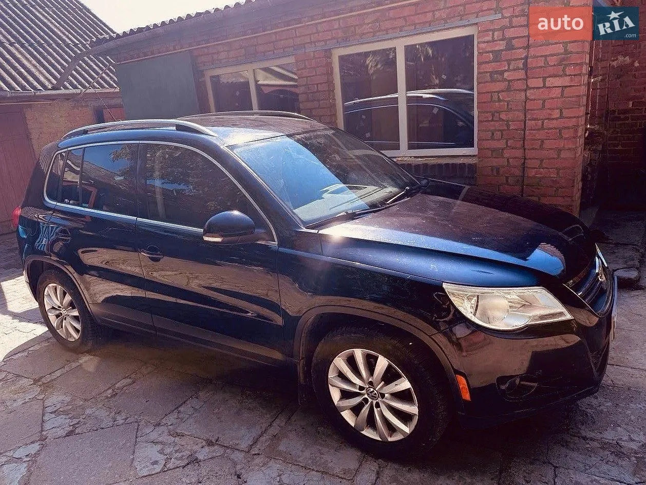 Volkswagen Tiguan, 2011