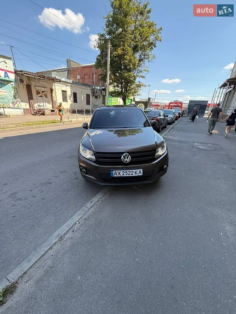 Volkswagen Tiguan, 2011