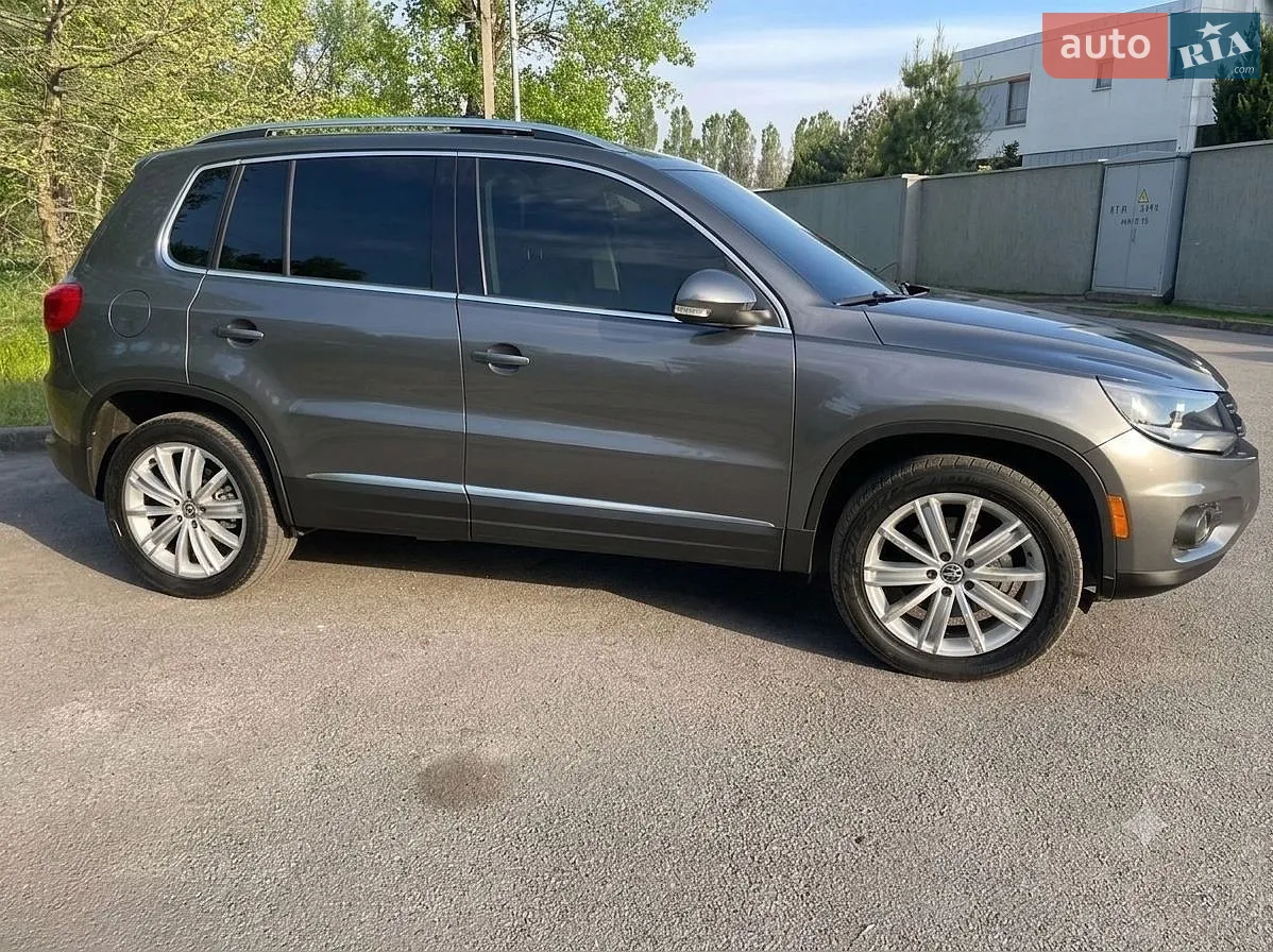 Volkswagen Tiguan, 2011