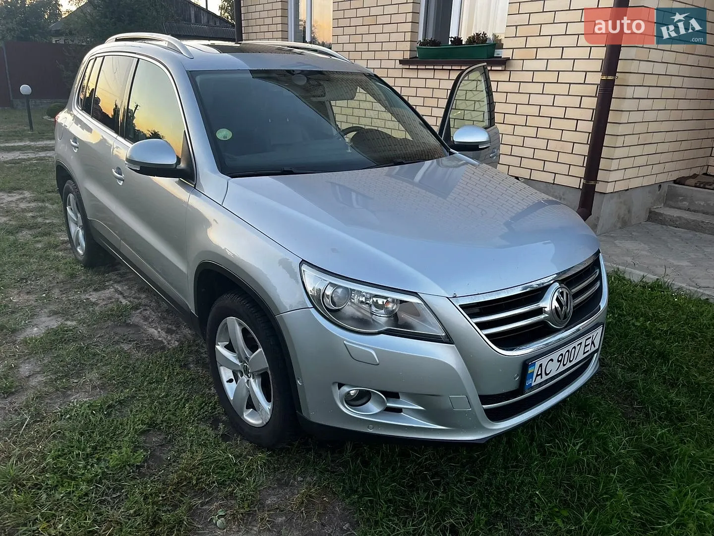 Volkswagen Tiguan, 2010