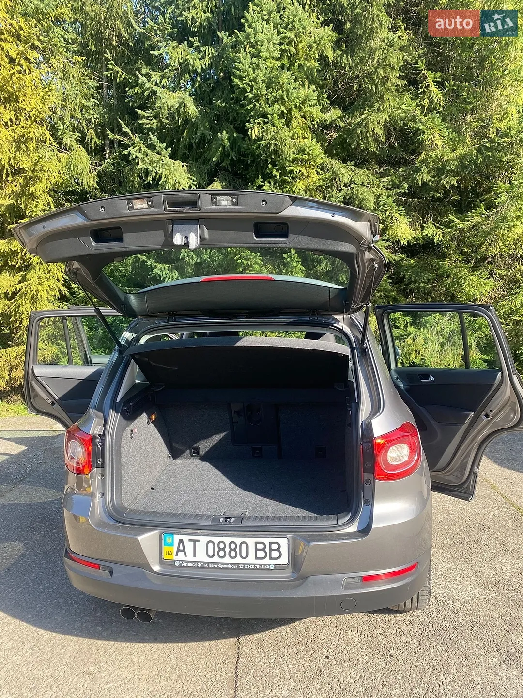 Volkswagen Tiguan, 2011