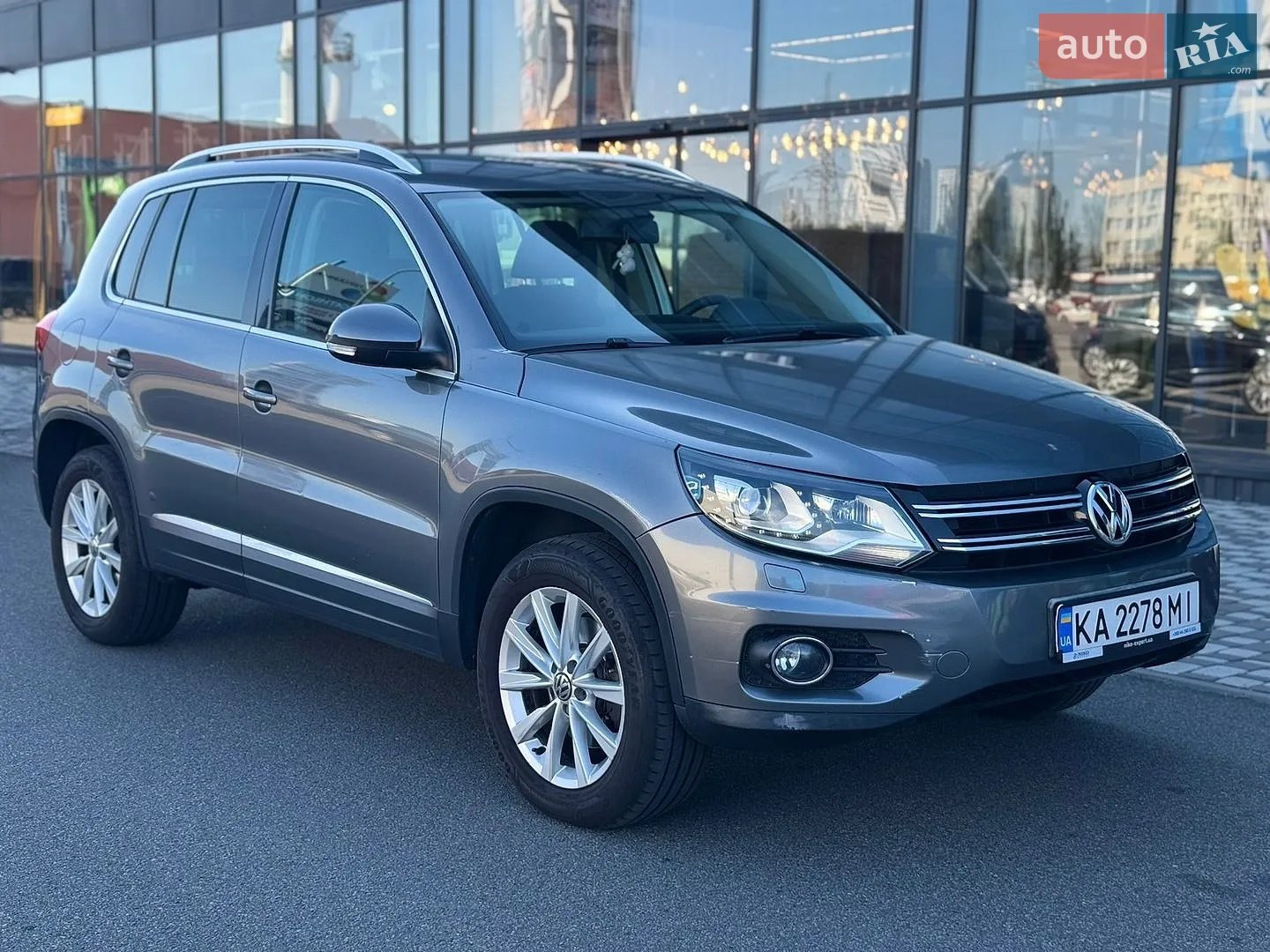 Volkswagen Tiguan, 2011