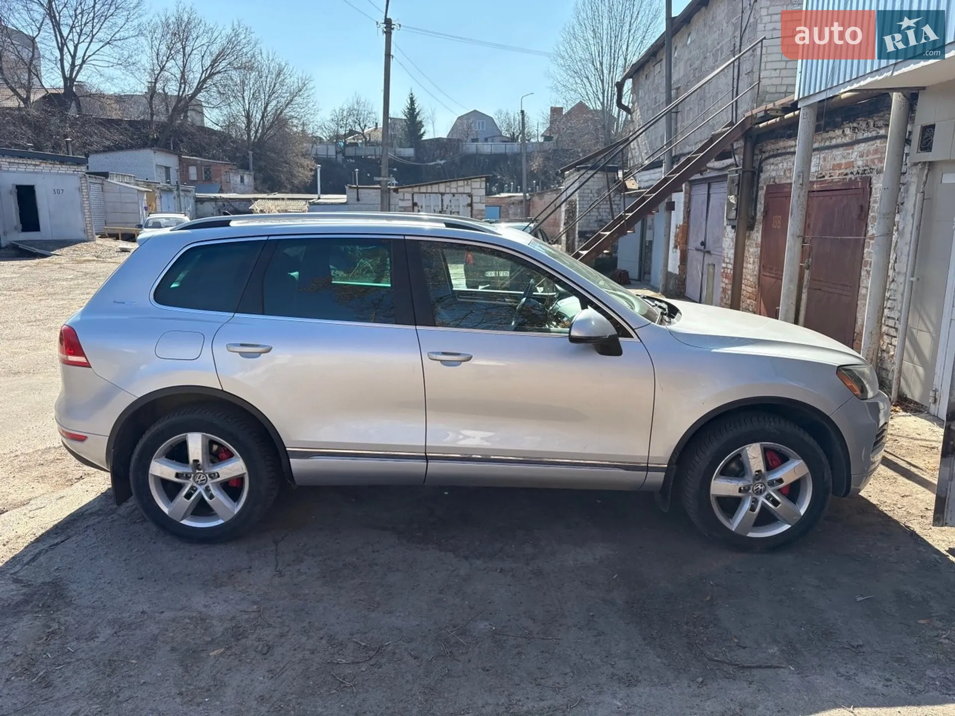Volkswagen Touareg 2010 — 1