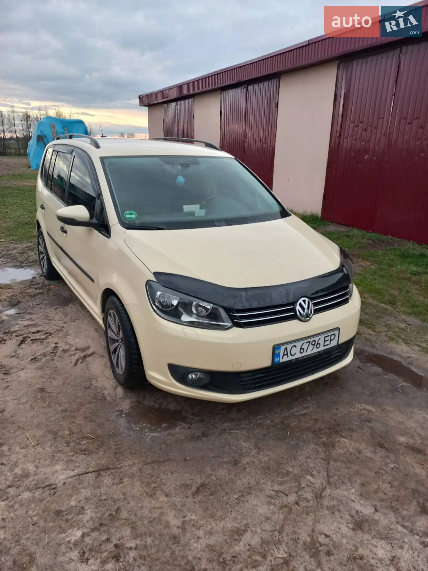 Volkswagen Touran, 2013