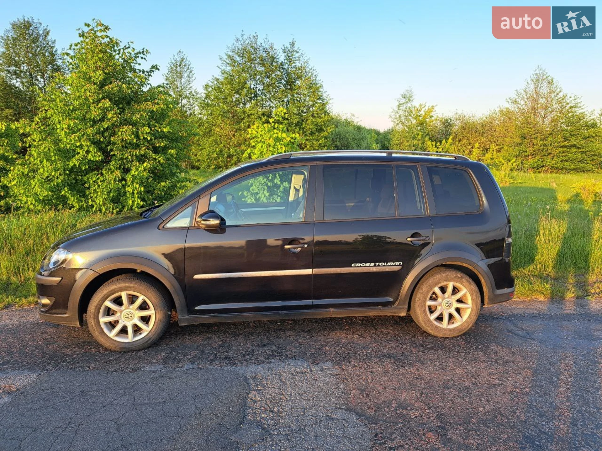 Volkswagen Touran, 2010