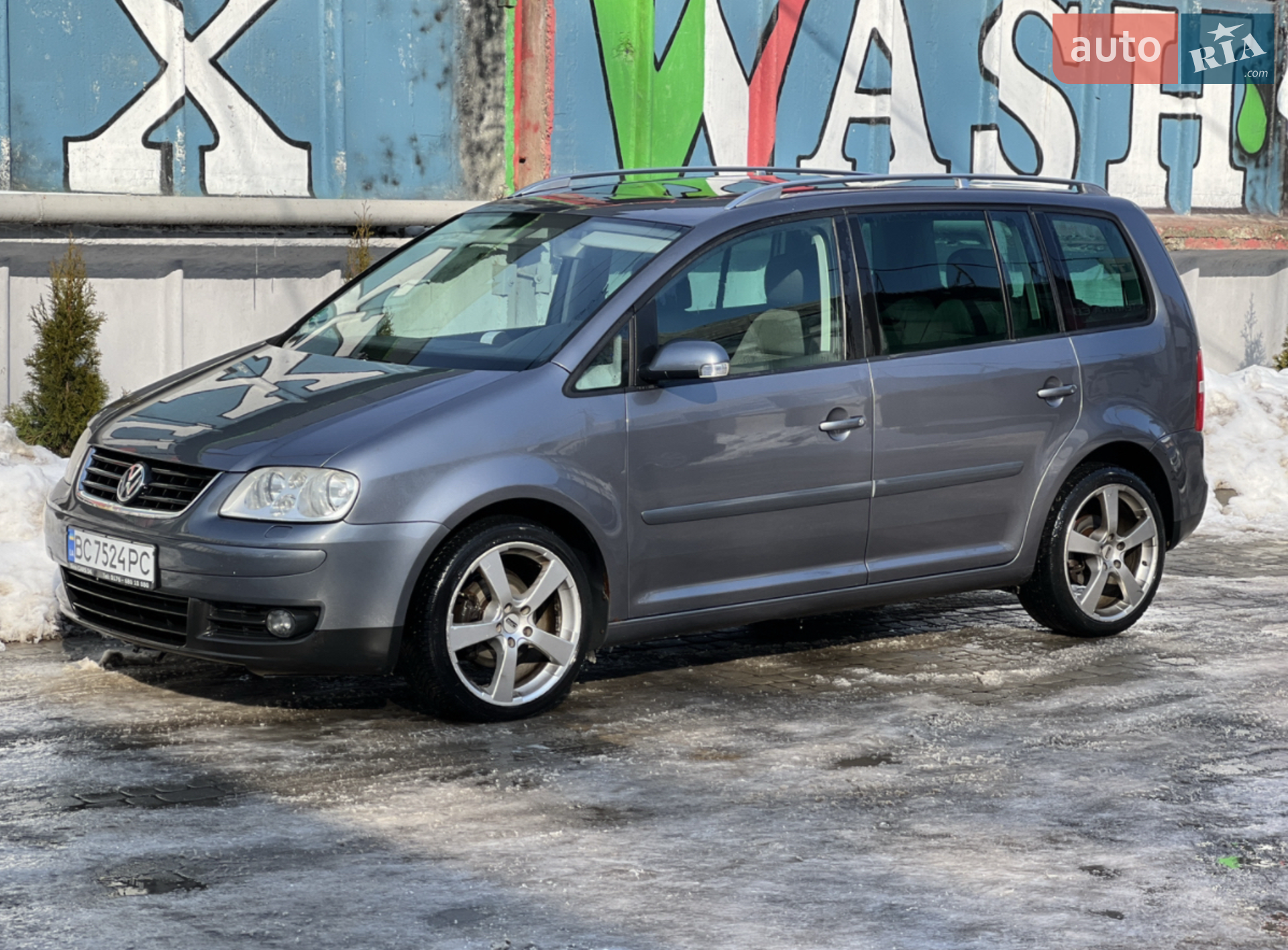 Volkswagen Touran, 2004