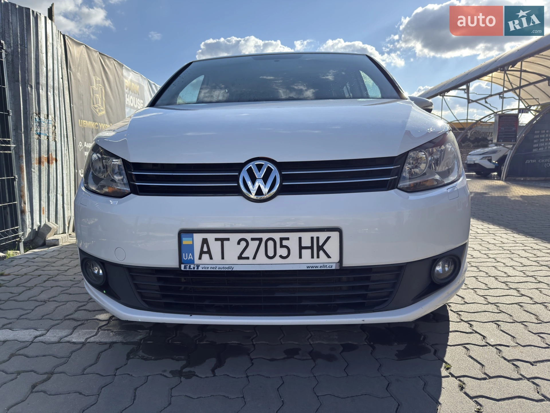 Volkswagen Touran, 2012