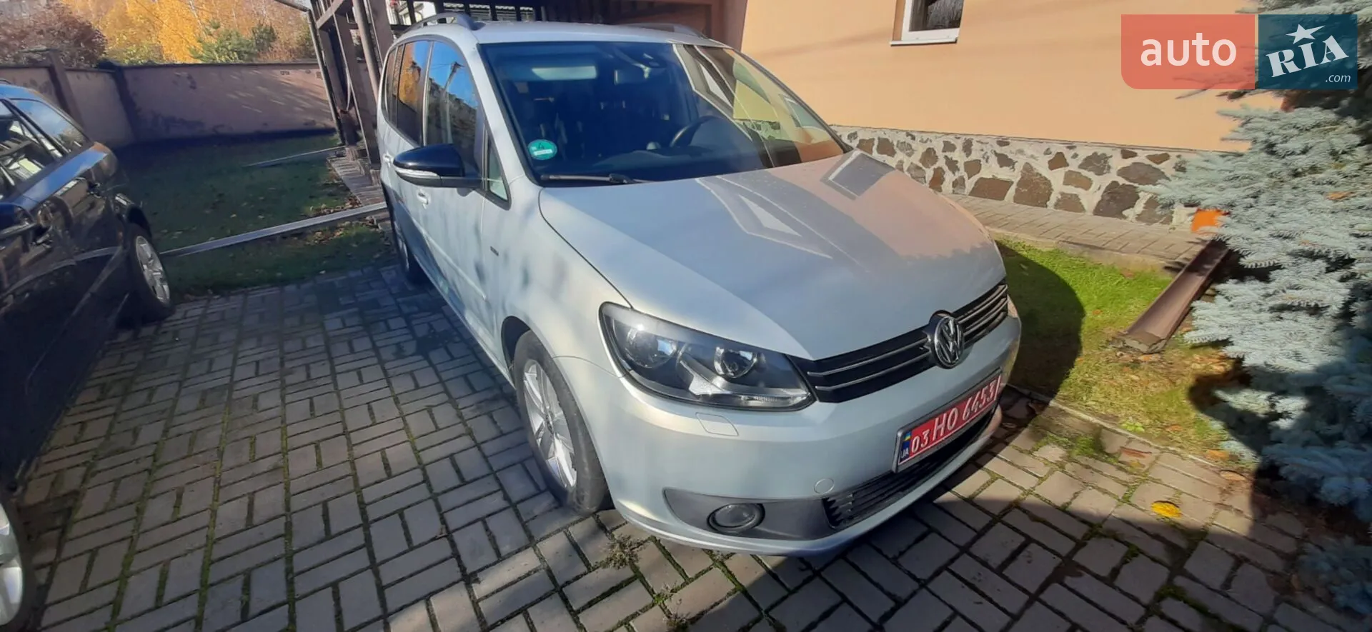 Volkswagen Touran, 2012