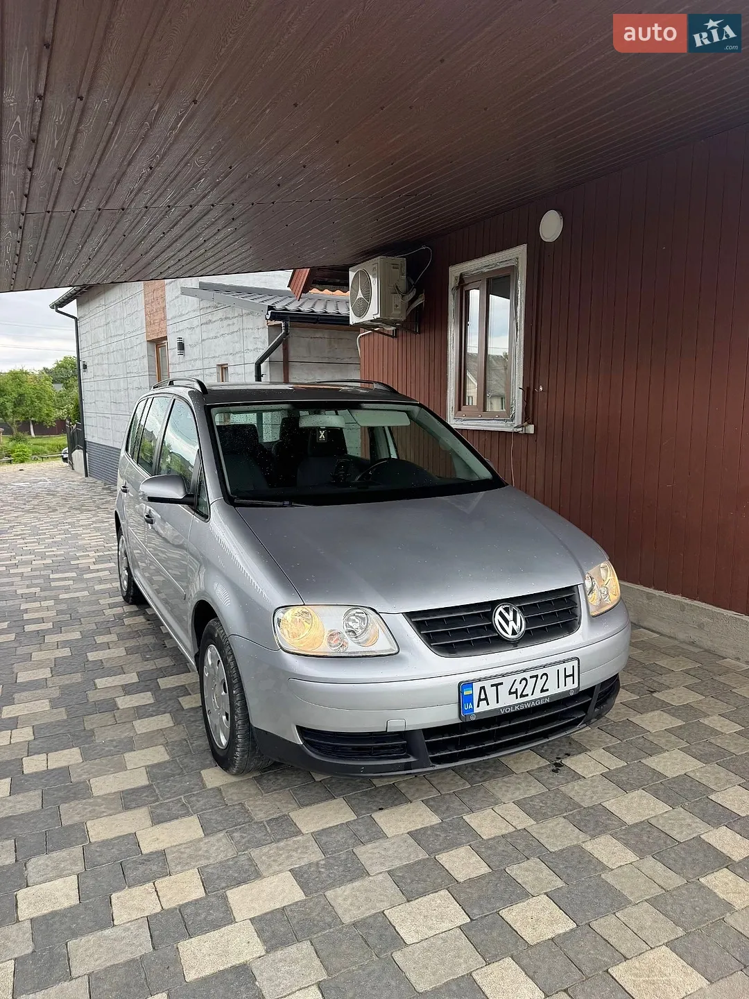 Volkswagen Touran, 2005