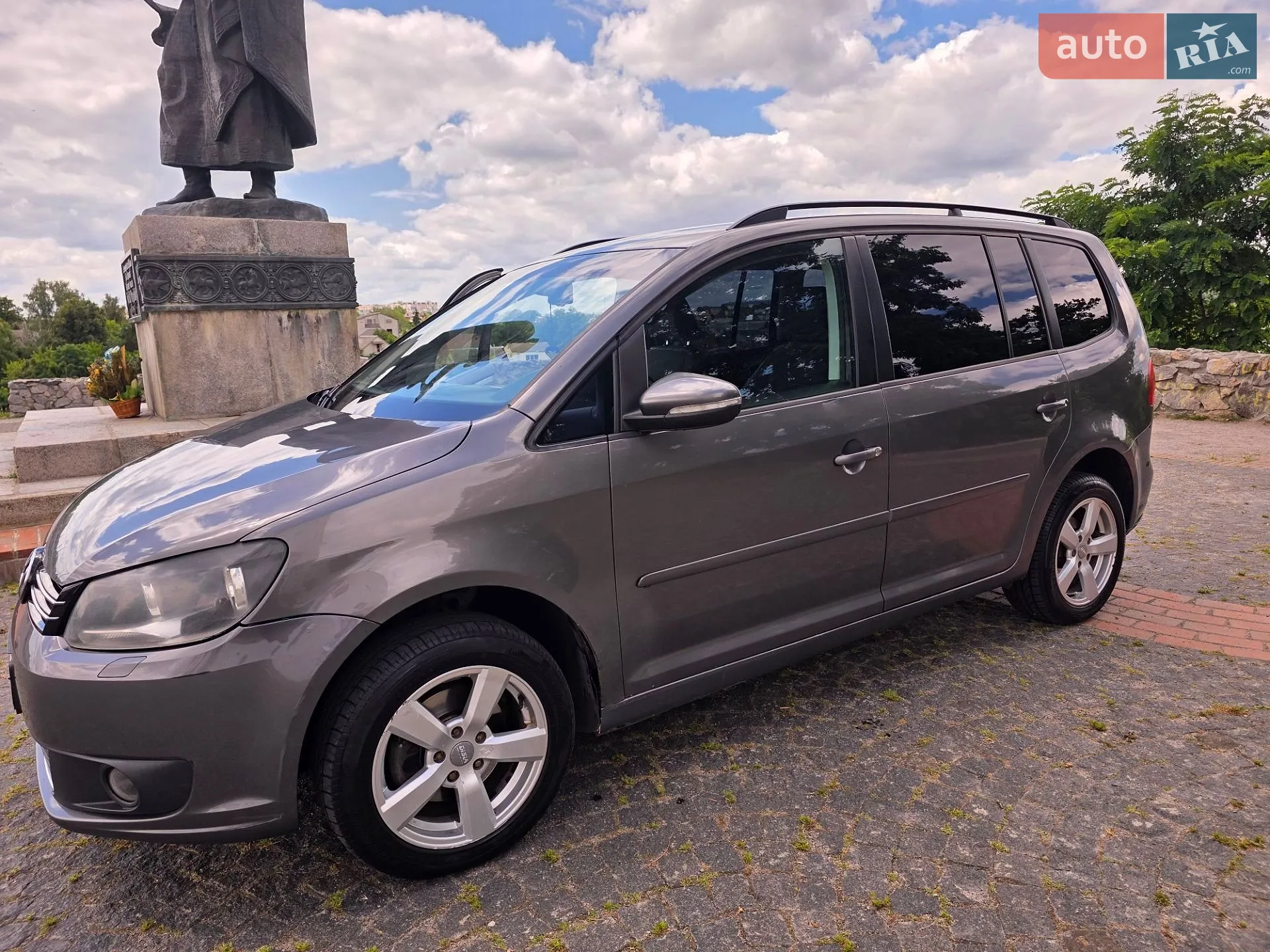 Volkswagen Touran, 2011