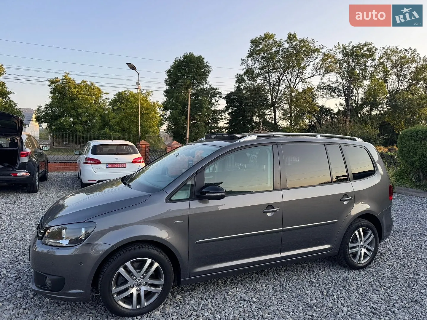Volkswagen Touran, 2012