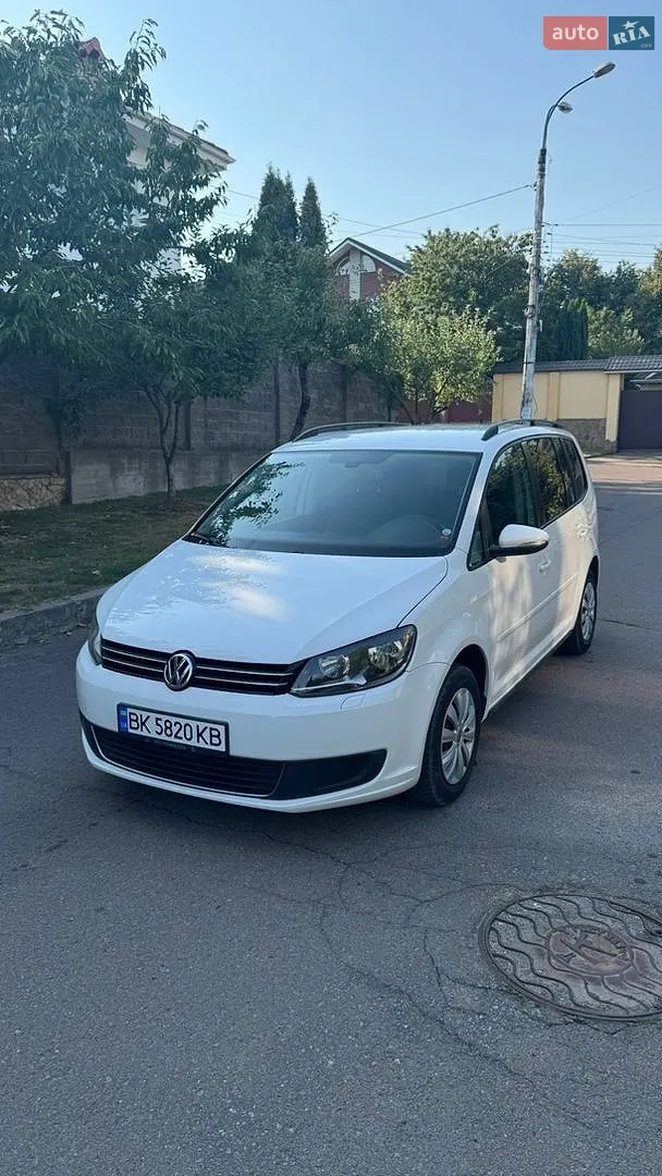 Volkswagen Touran, 2013