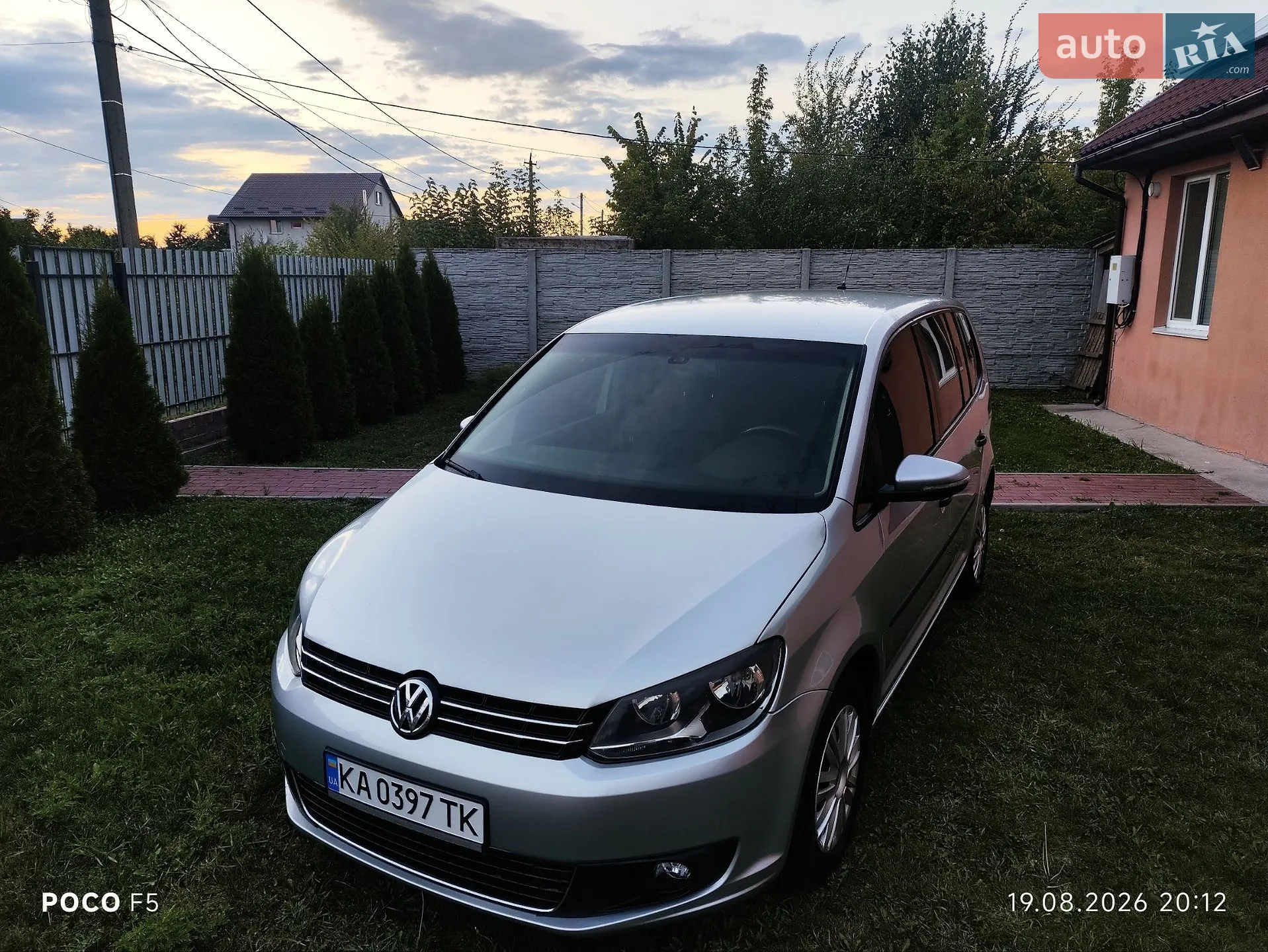 Volkswagen Touran, 2011