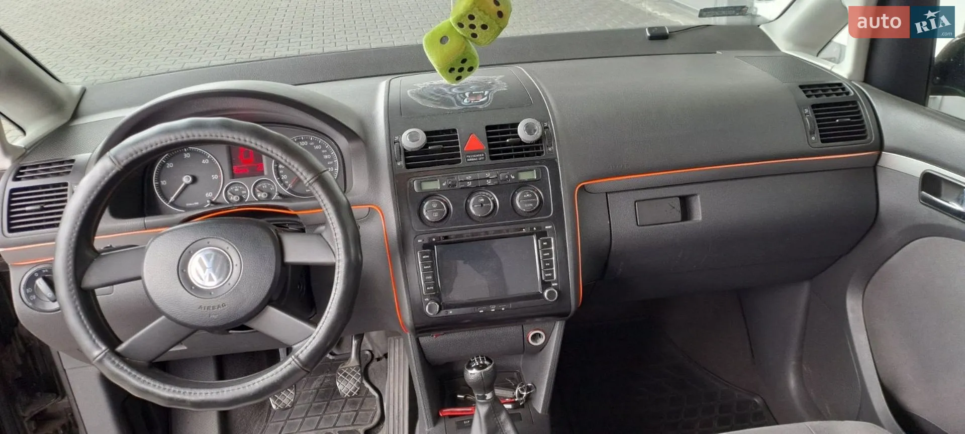 Volkswagen Touran, 2003