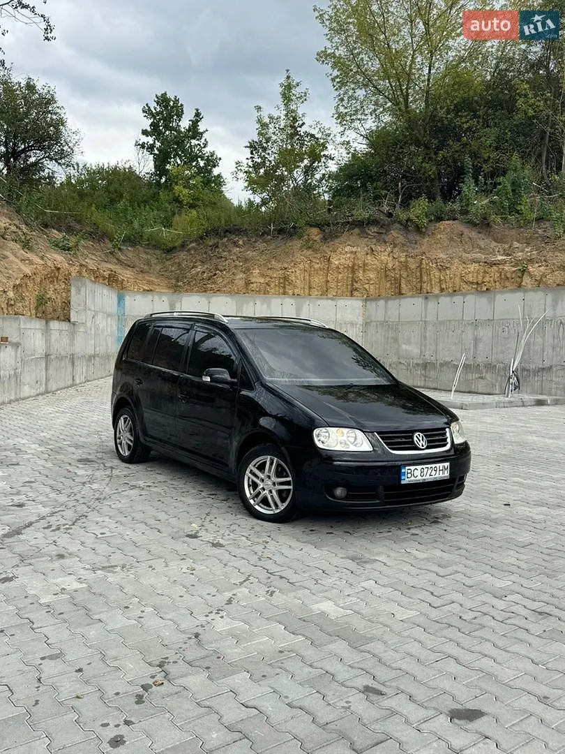 Volkswagen Touran, 2004