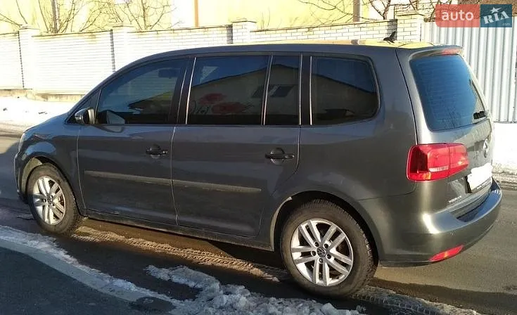 Volkswagen Touran, 2011