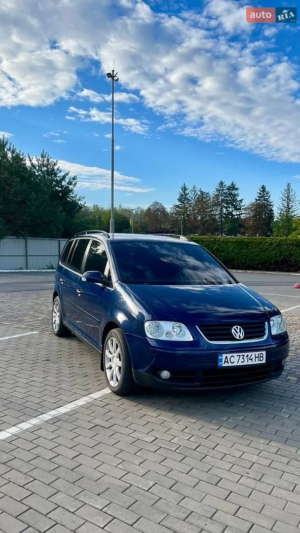 Volkswagen Touran, 2005