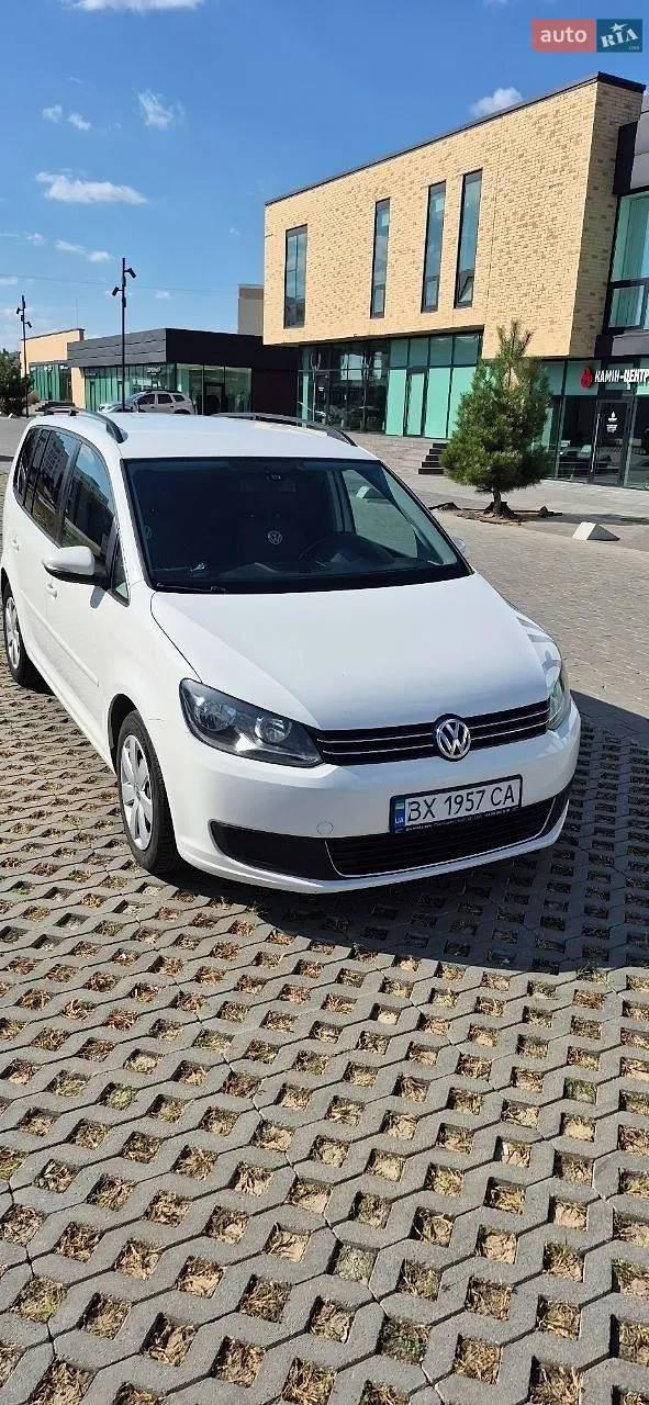 Volkswagen Touran, 2012