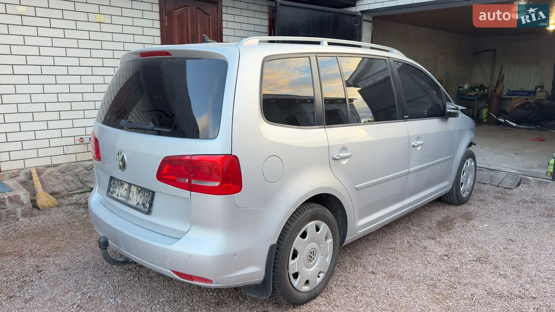 Volkswagen Touran, 2011