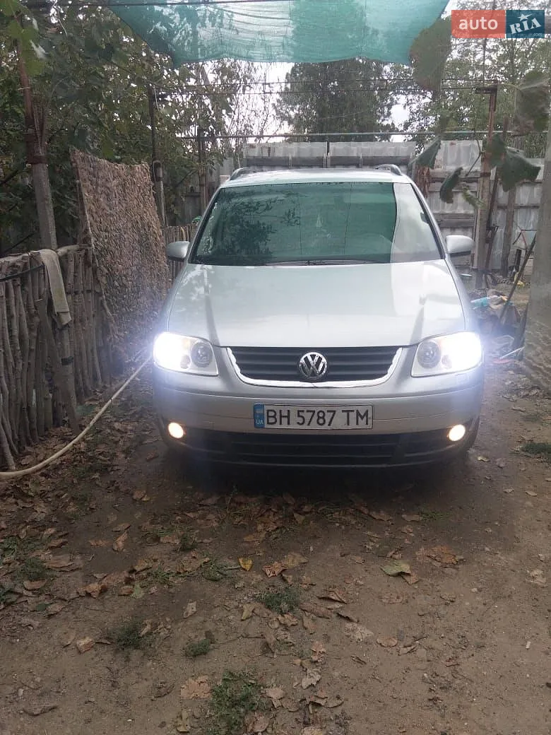 Volkswagen Touran, 2005