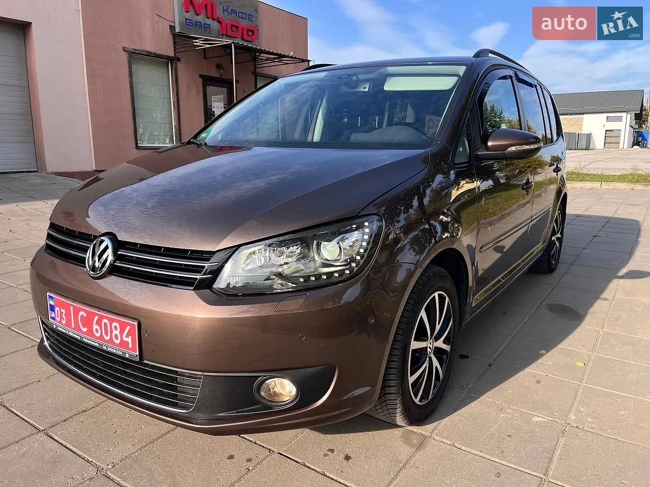 Volkswagen Touran, 2011