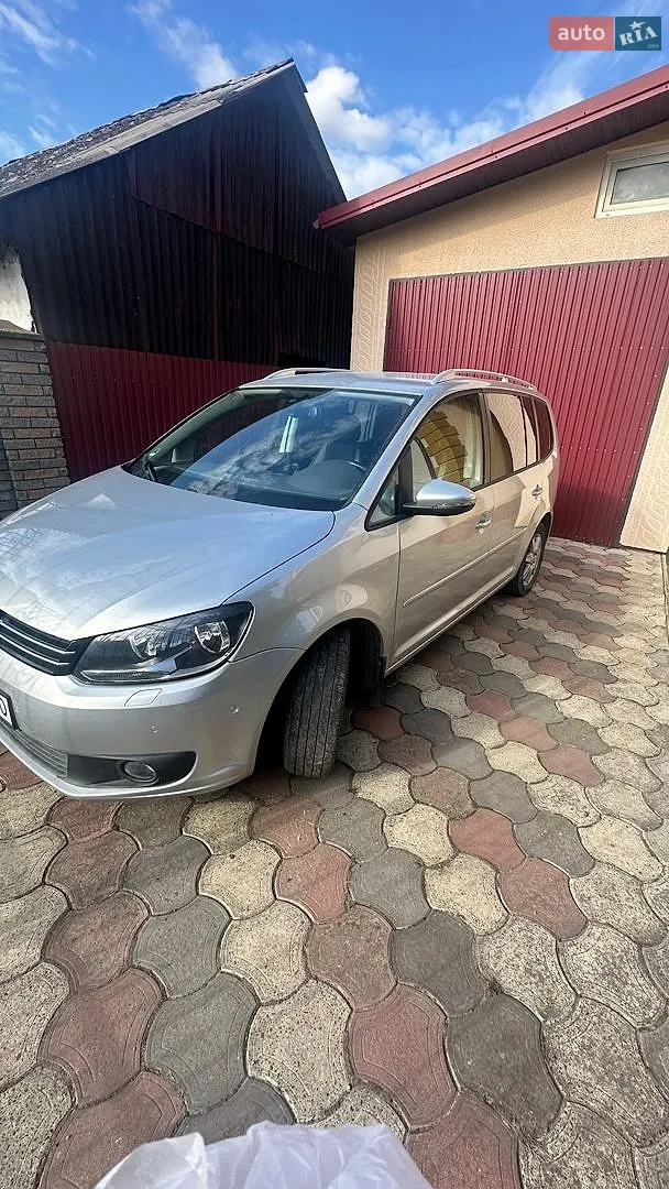 Volkswagen Touran, 2013