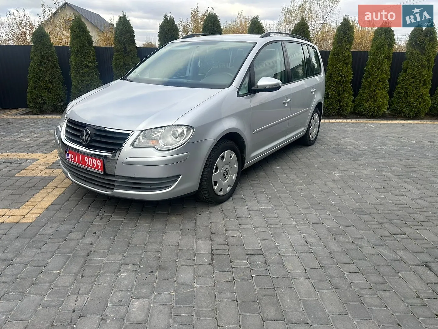 Volkswagen Touran, 2010