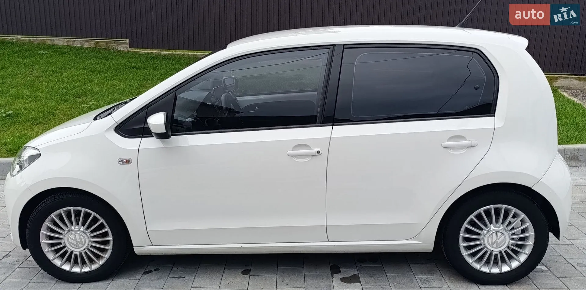 Volkswagen Up, 2016