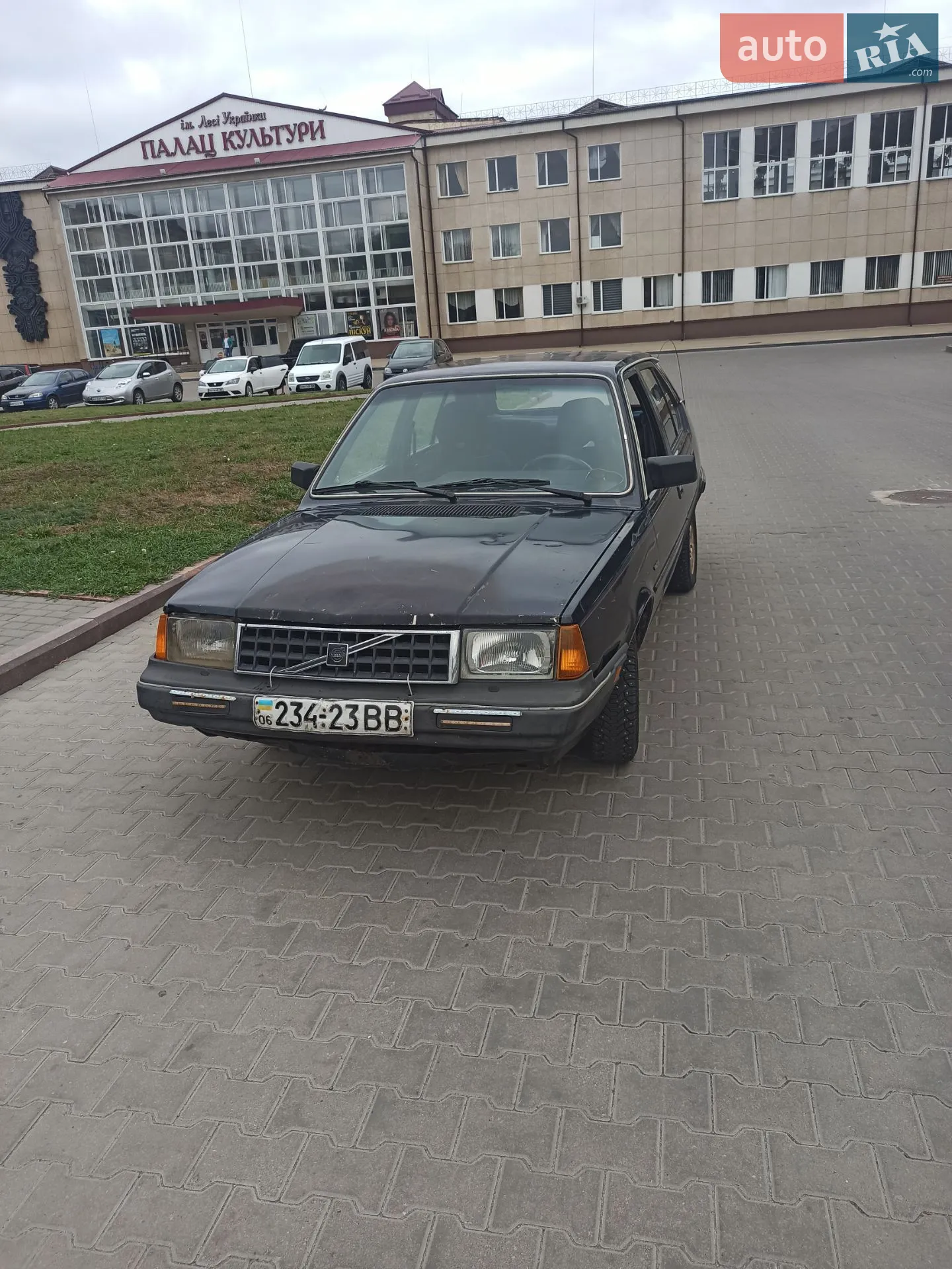 Volvo 340, 1987
