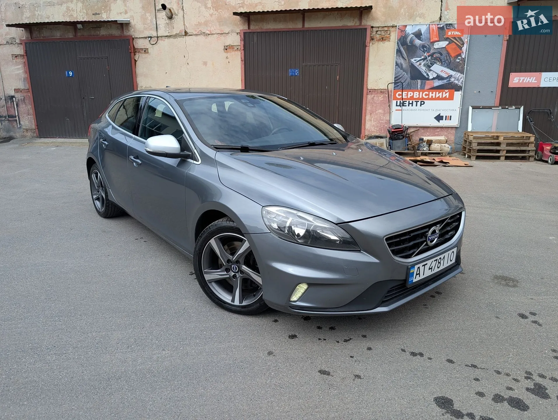 Volvo V40, 2015