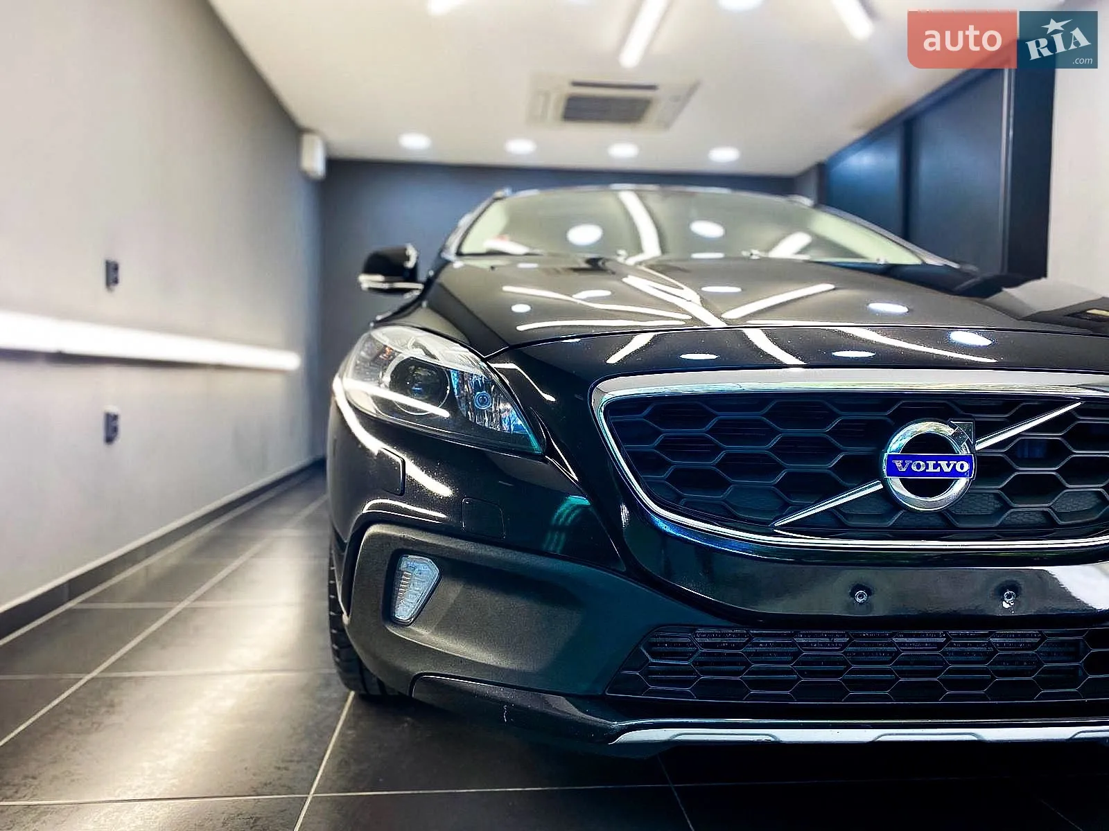 Volvo V40, 2014