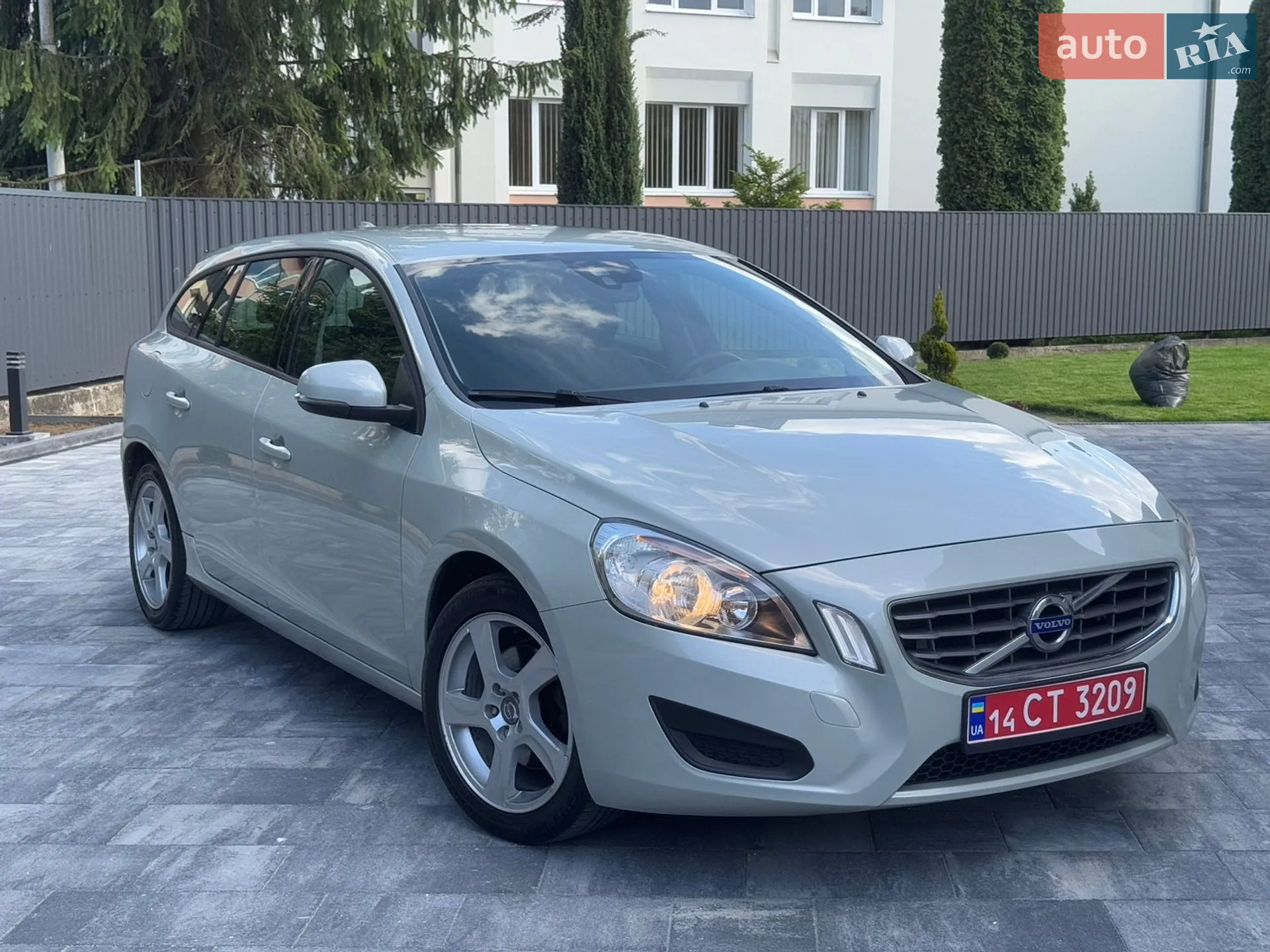 Volvo V60, 2011