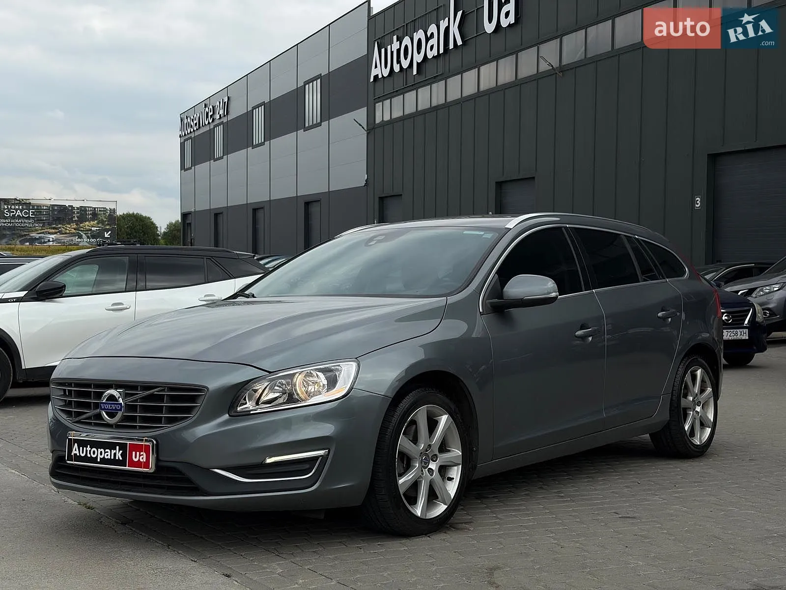 Volvo V60, 2015