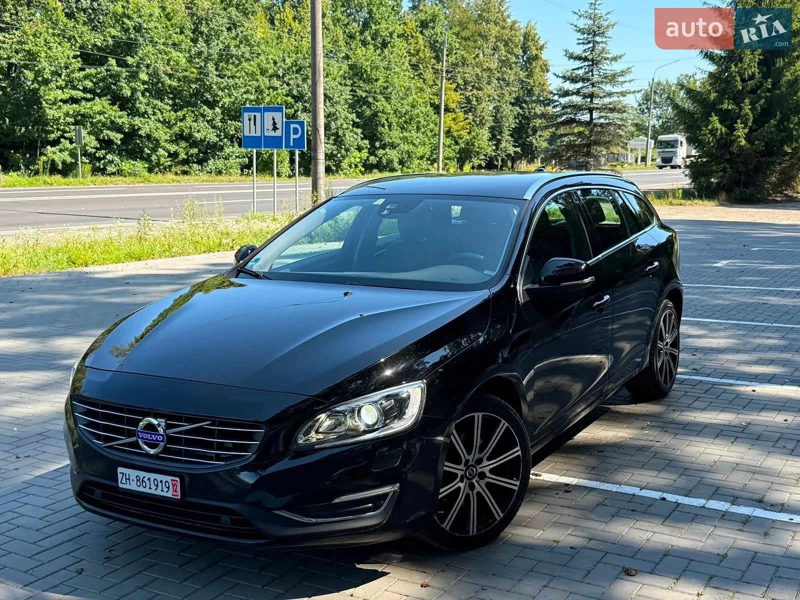 Volvo V60, 2015