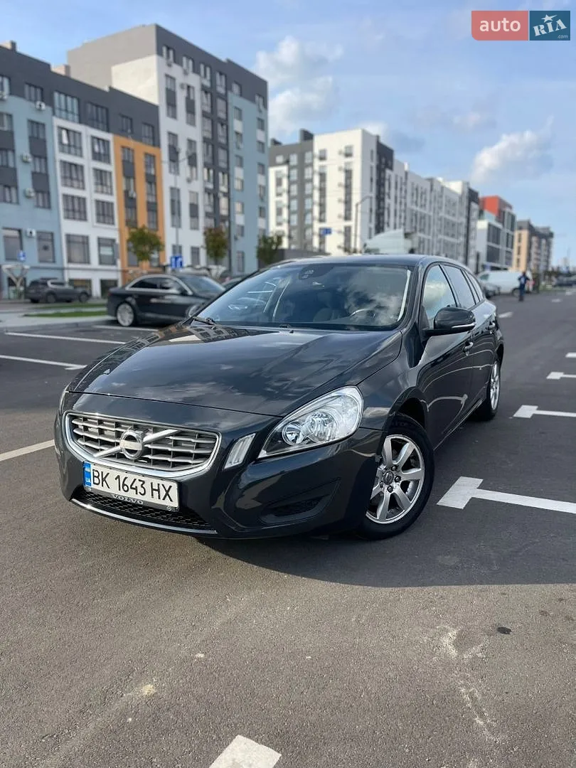 Volvo V60, 2011