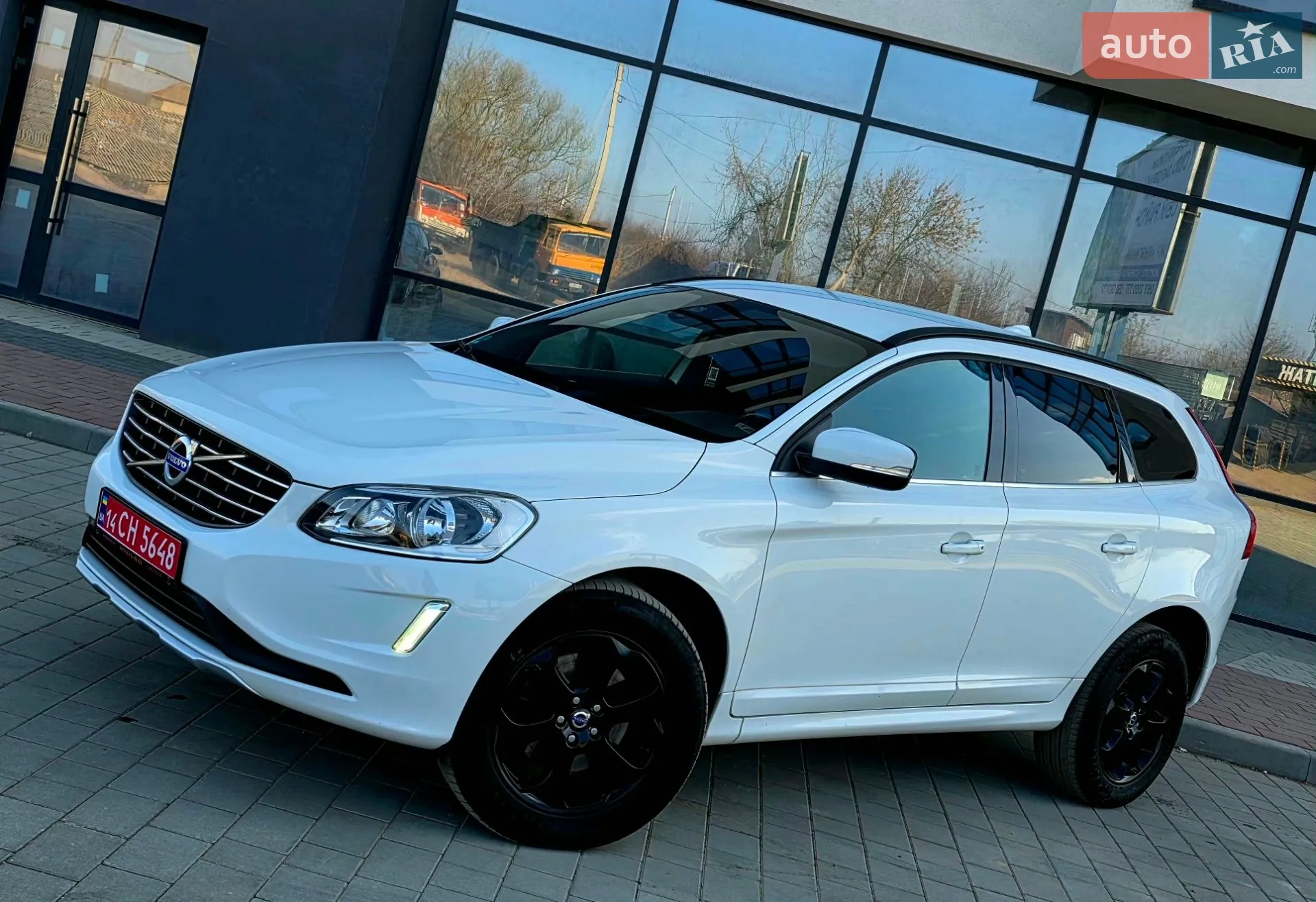 Volvo XC60, 2015
