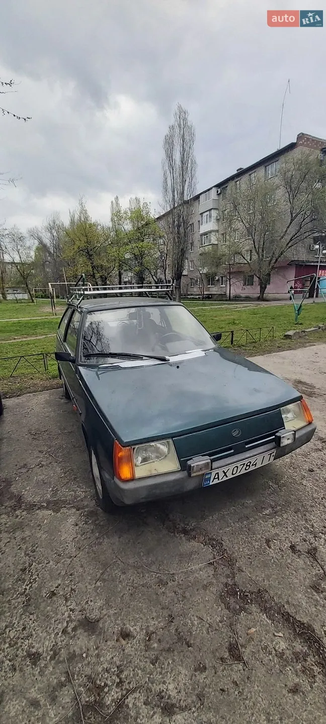 ЗАЗ 1102 Таврия-Нова, 2001