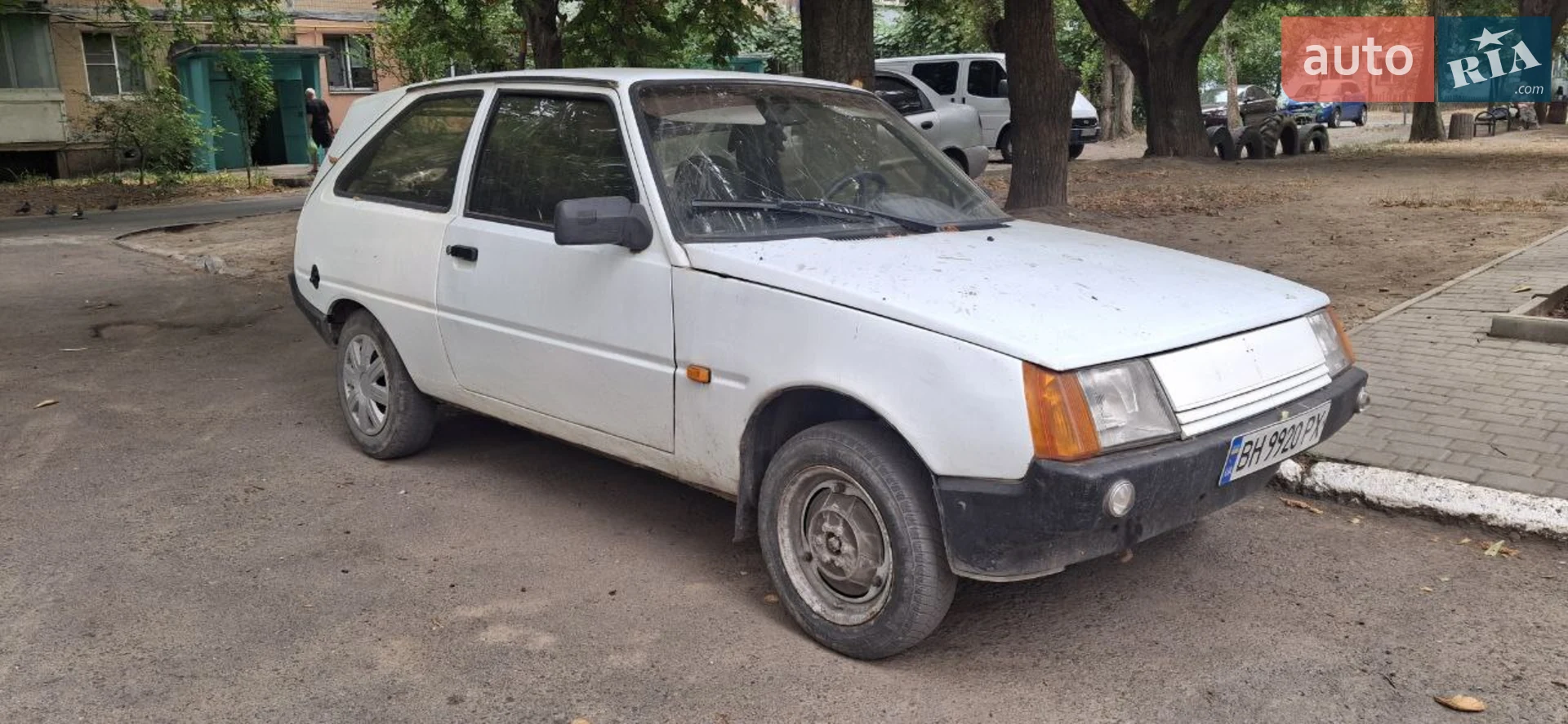 ЗАЗ 1102 Таврия, 2001