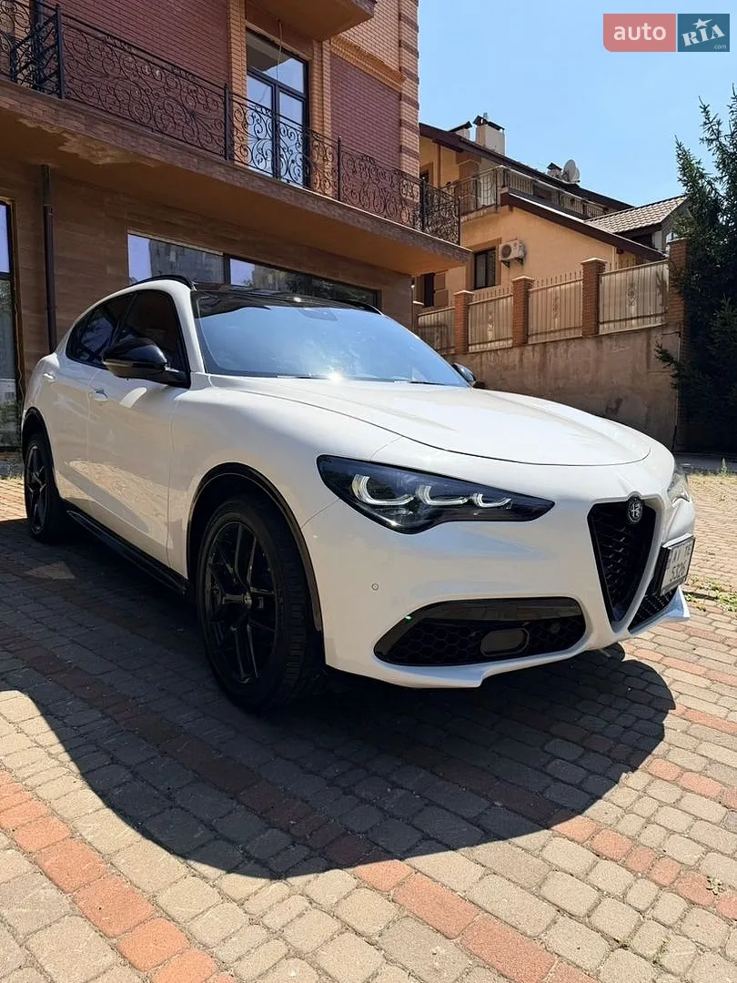 Alfa Romeo Stelvio, 2021