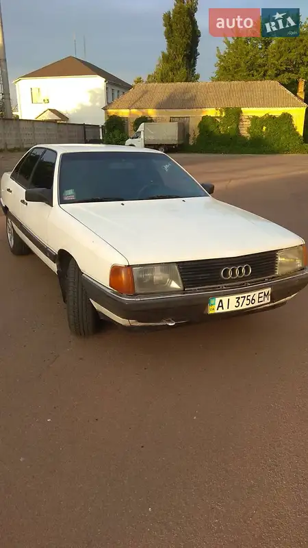 Audi 100, 1985