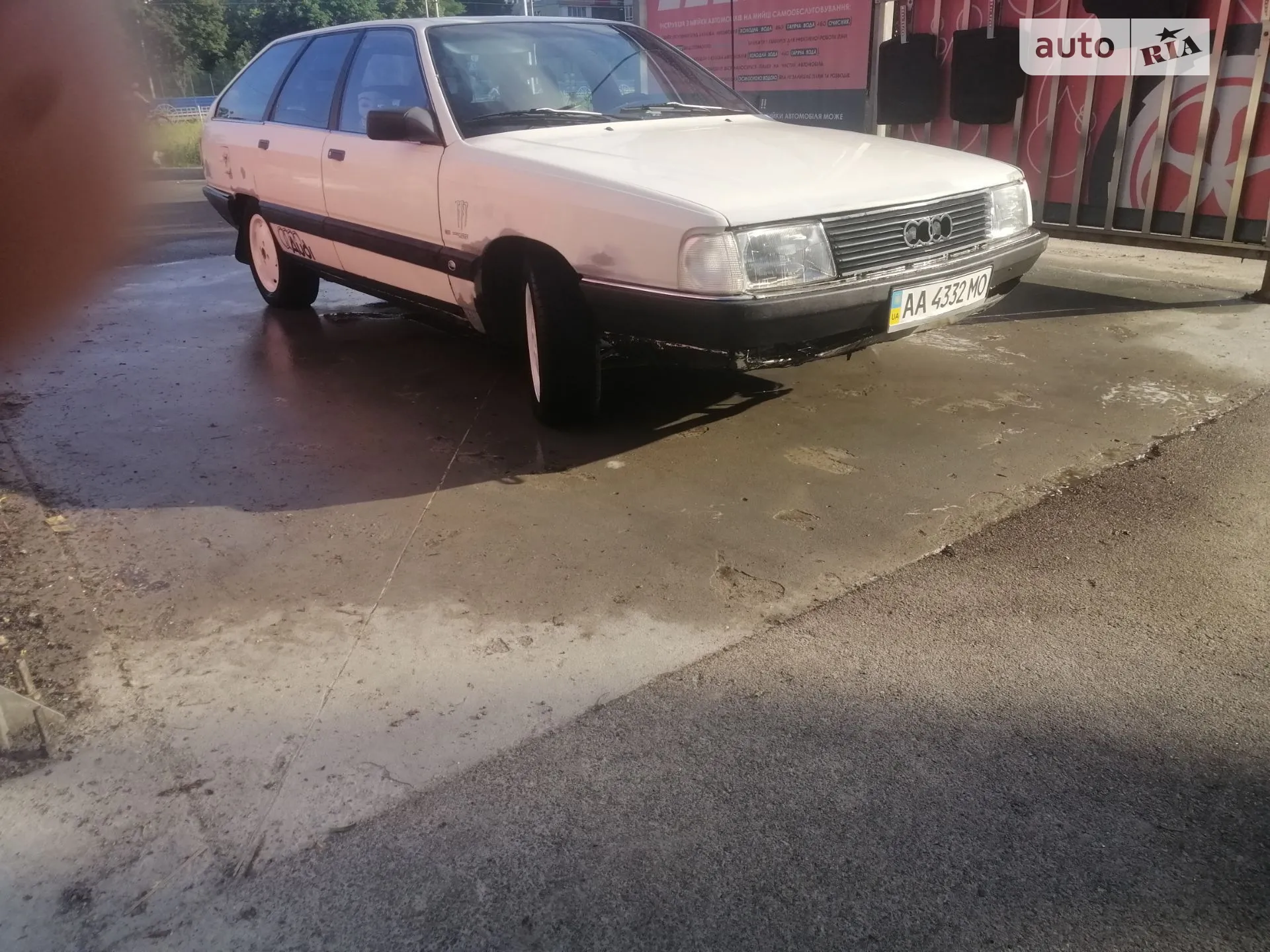 Audi 100, 1988