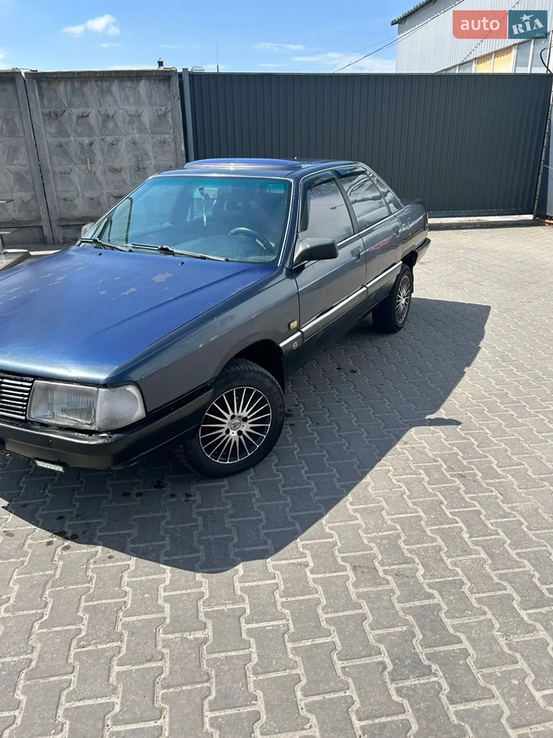 Audi 100, 1983