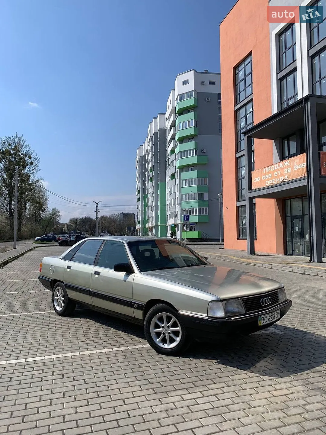 Audi 100, 1988