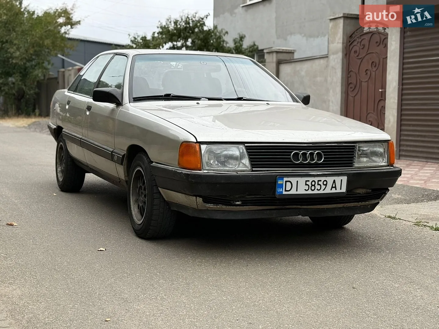 Audi 100, 1988